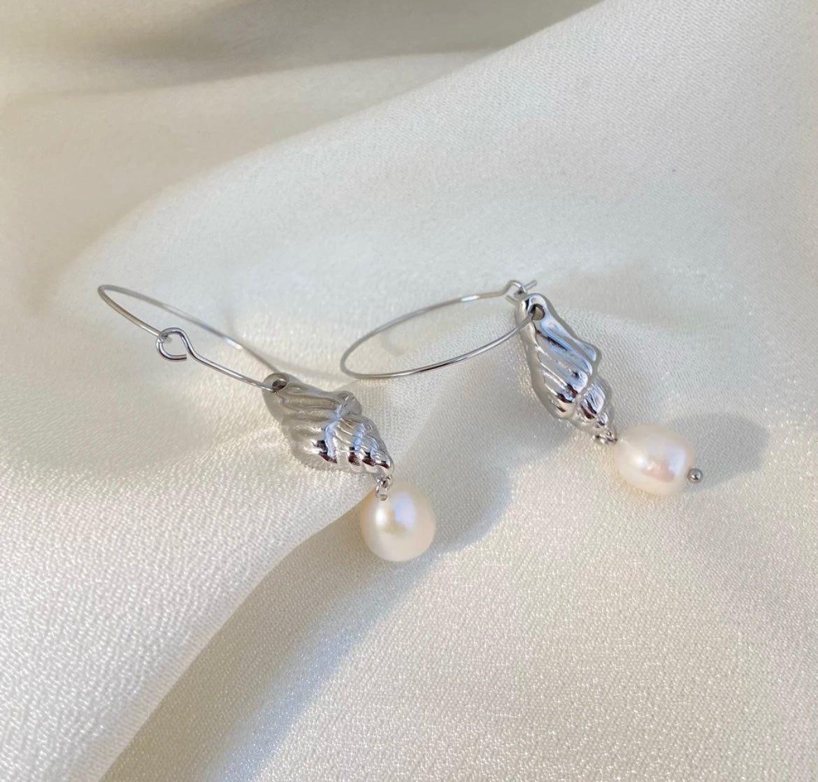 Shell earrings