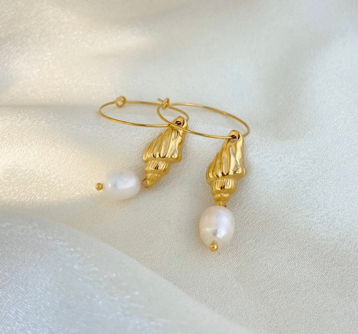Shell earrings