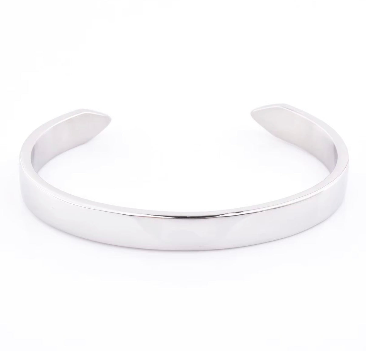 Delia Bangle