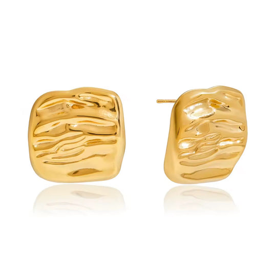 Hazel studs
